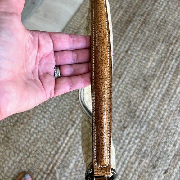 Authenic Brand New Vintage Gucci Hobo Beige - Picture 10 of 17